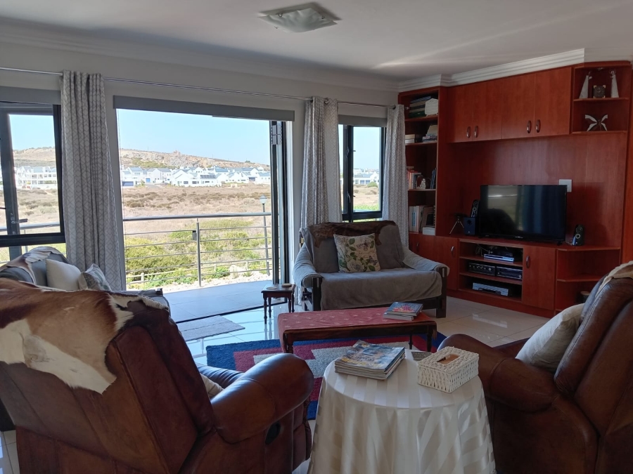 To Let 2 Bedroom Property for Rent in Calypso Beach Western Cape
